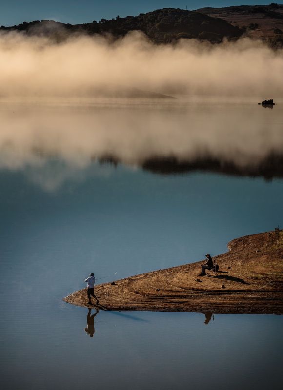 Point Reyes península. Fisherman on the Pelican Lake